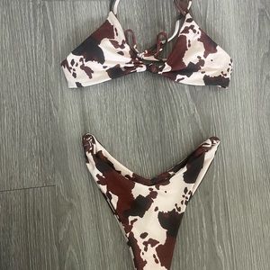 Skatie cow print Bikini